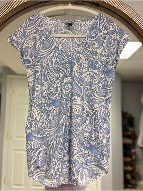 Express White and Light Blue Paisley V-Neck Blouse